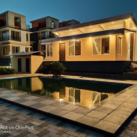 Royal Meadows Igatpuri 2Bhk Poolside Villa Bagian luar foto