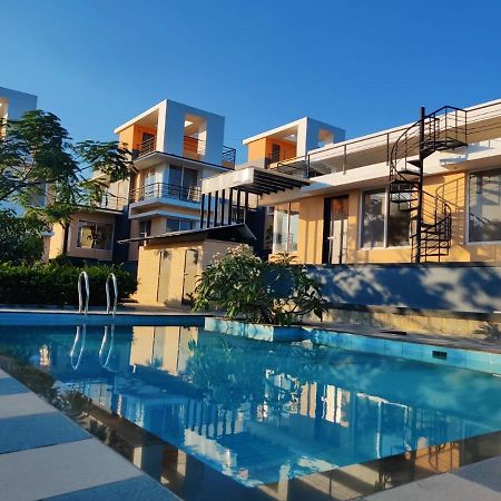 Royal Meadows Igatpuri 2Bhk Poolside Villa Bagian luar foto