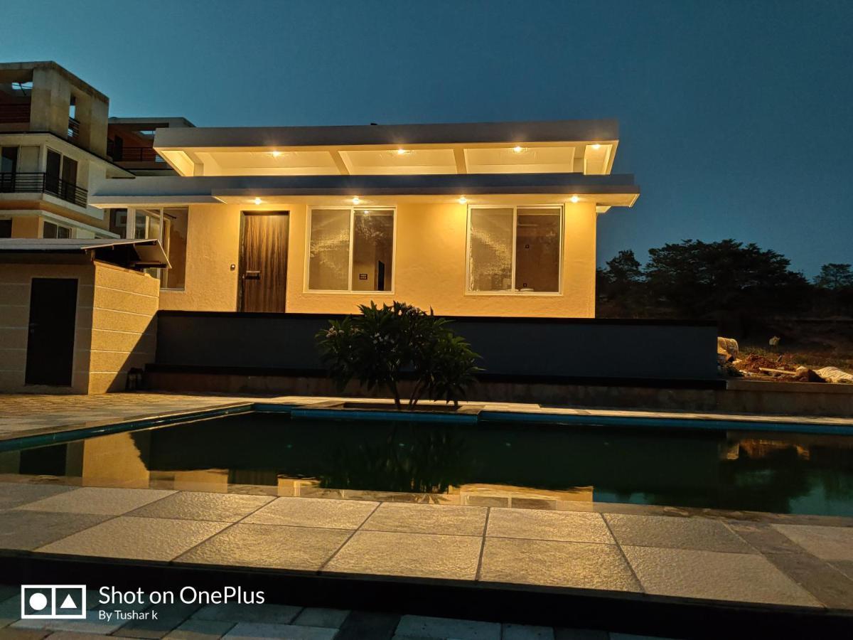 Royal Meadows Igatpuri 2Bhk Poolside Villa Bagian luar foto