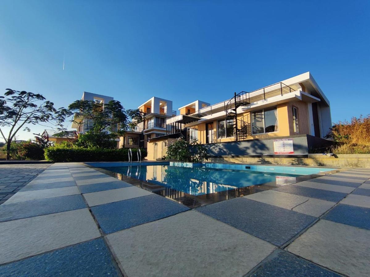 Royal Meadows Igatpuri 2Bhk Poolside Villa Bagian luar foto